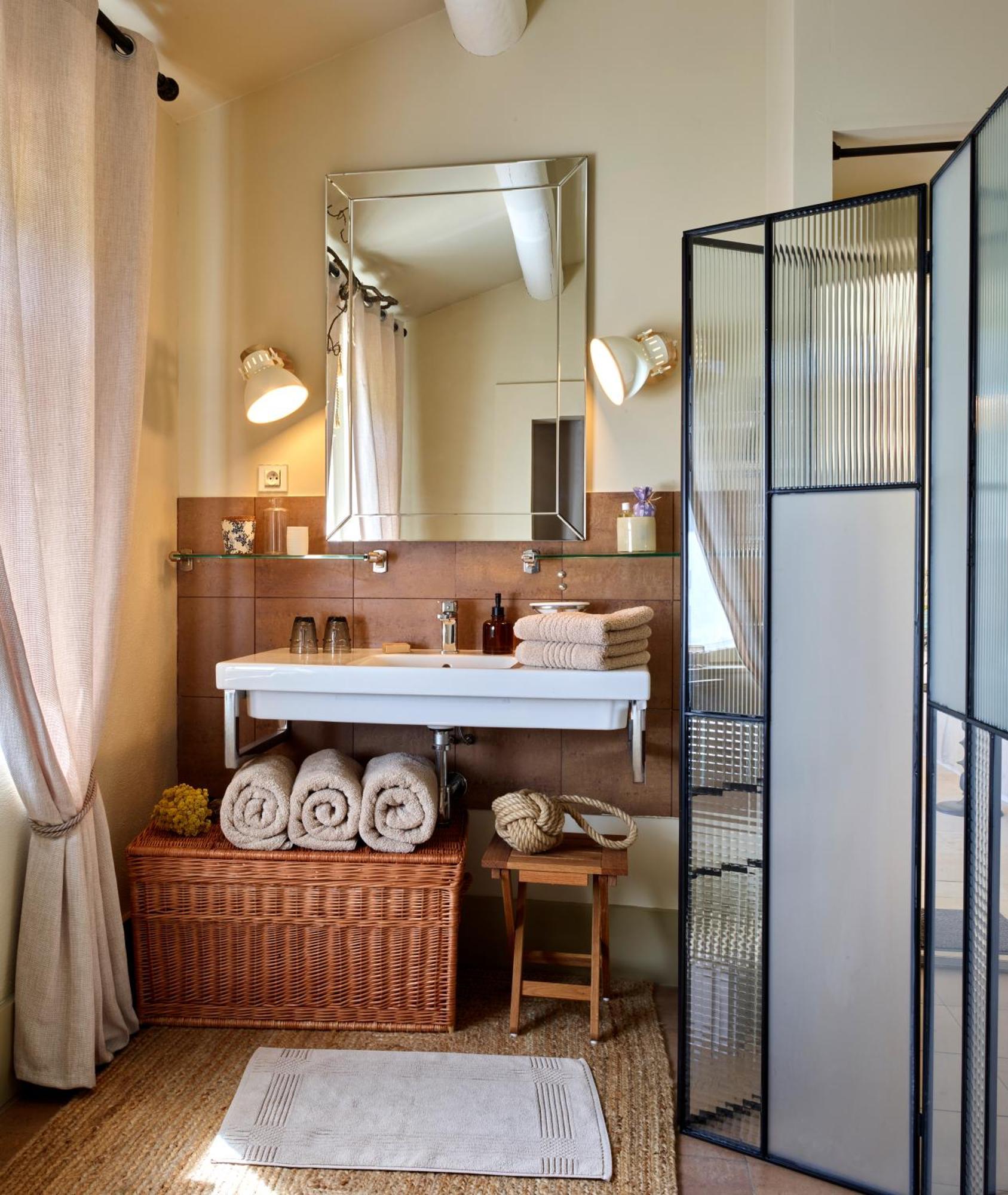 グリニャン Jas Des Roches Bed & Breakfast エクステリア 写真